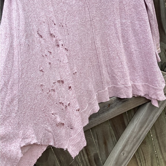 Rue + pink distressed sweater size 2X - Picture 5 of 6